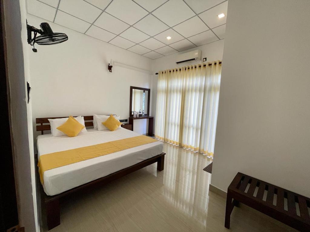 Theon Resort Anuradhapura Luaran gambar